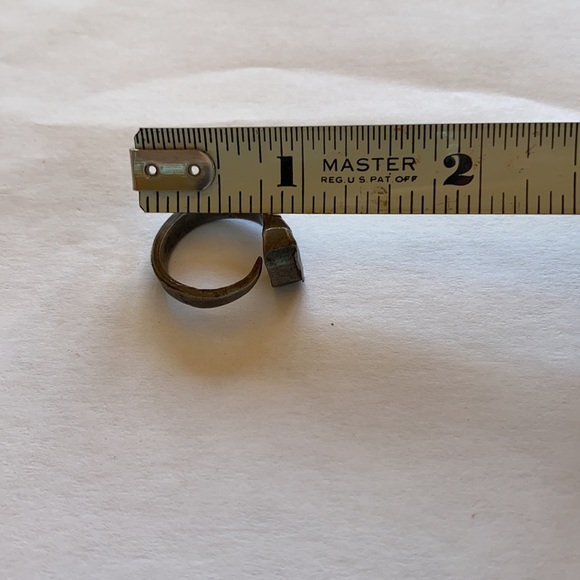 1970’s gothic look horseshoe nail ring size 7 1/2 - Picture 4 of 7